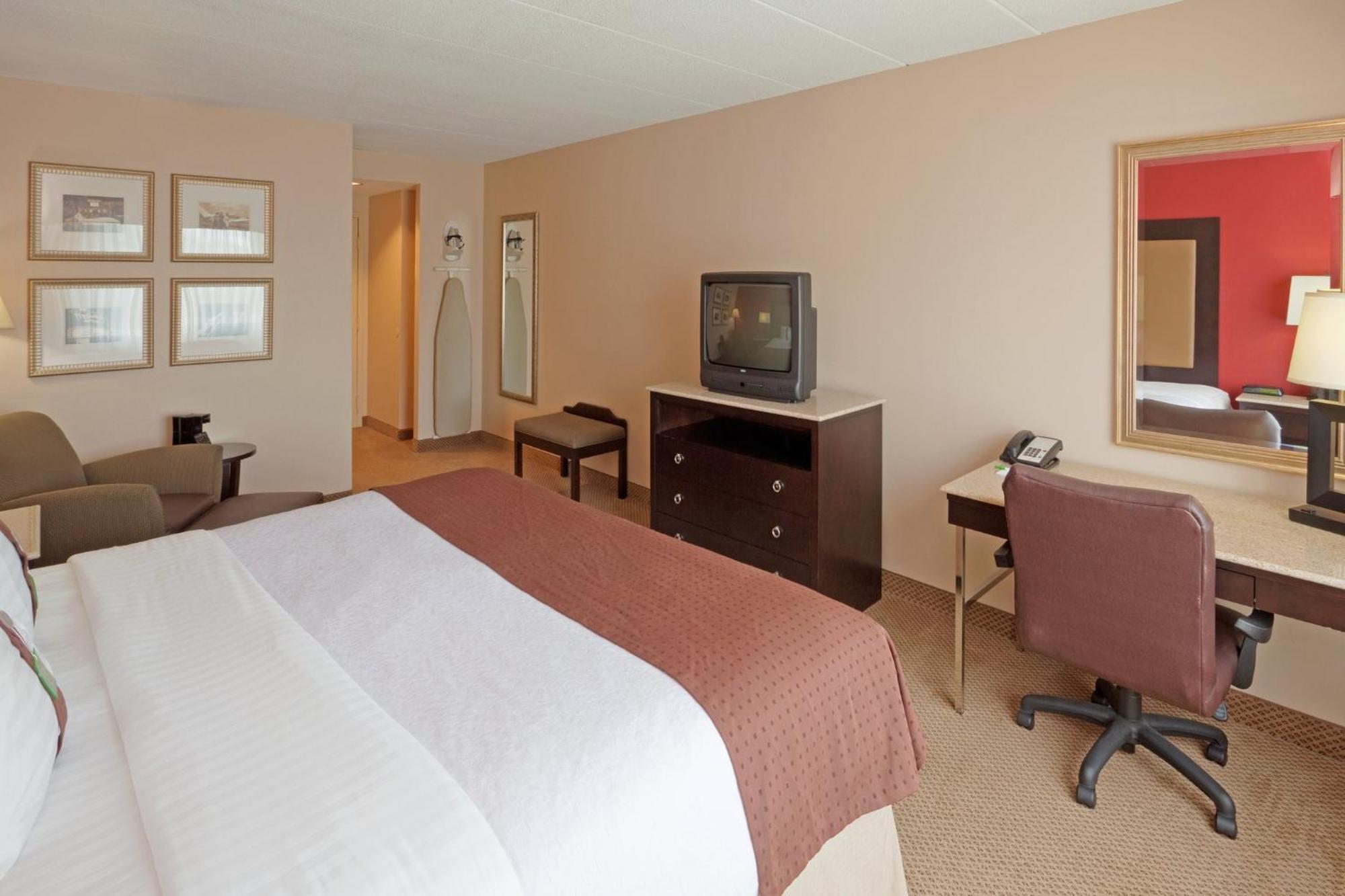 Holiday Inn Portsmouth By Ihg Exterior photo