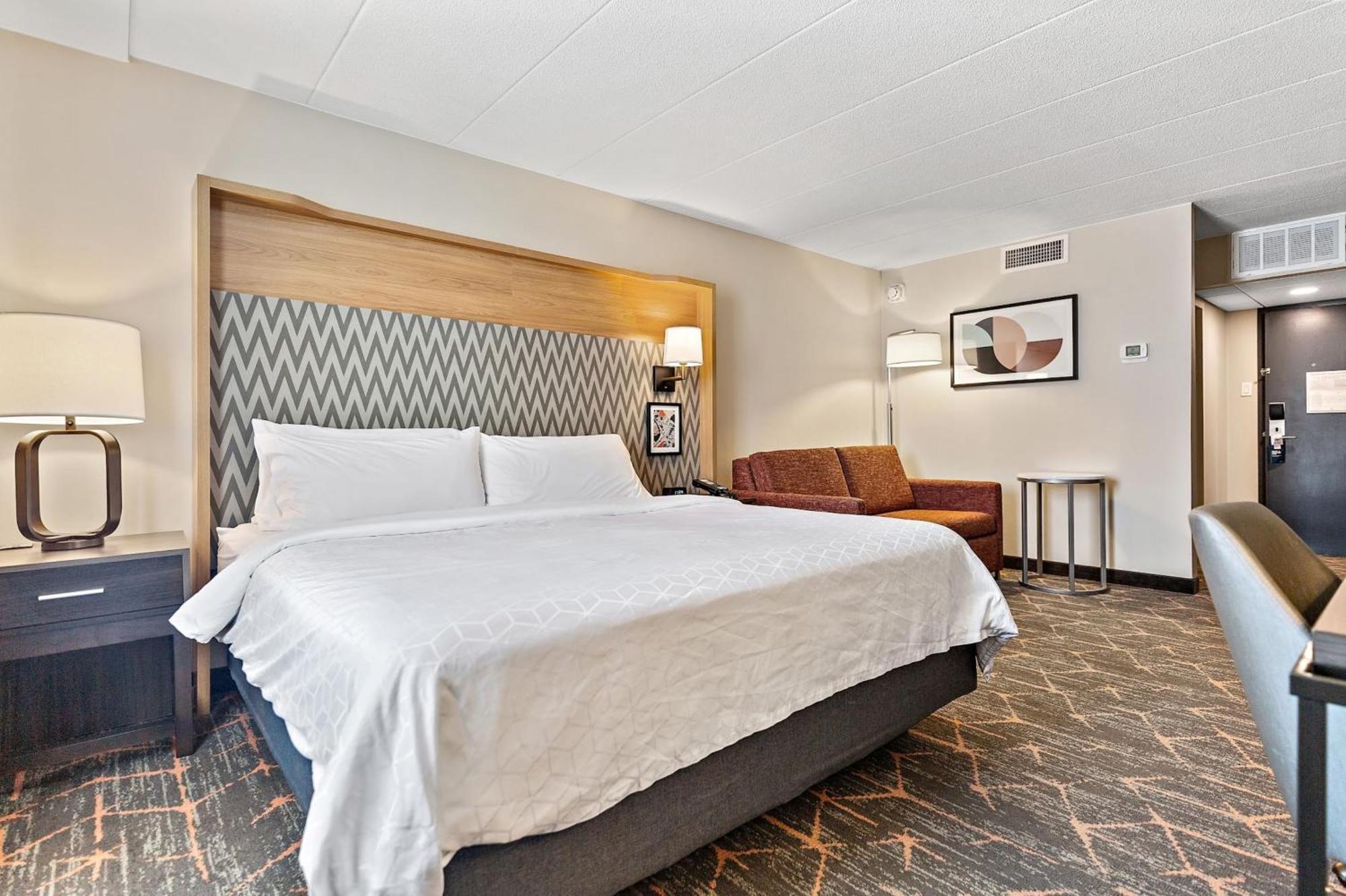 Holiday Inn Portsmouth By Ihg Exterior photo