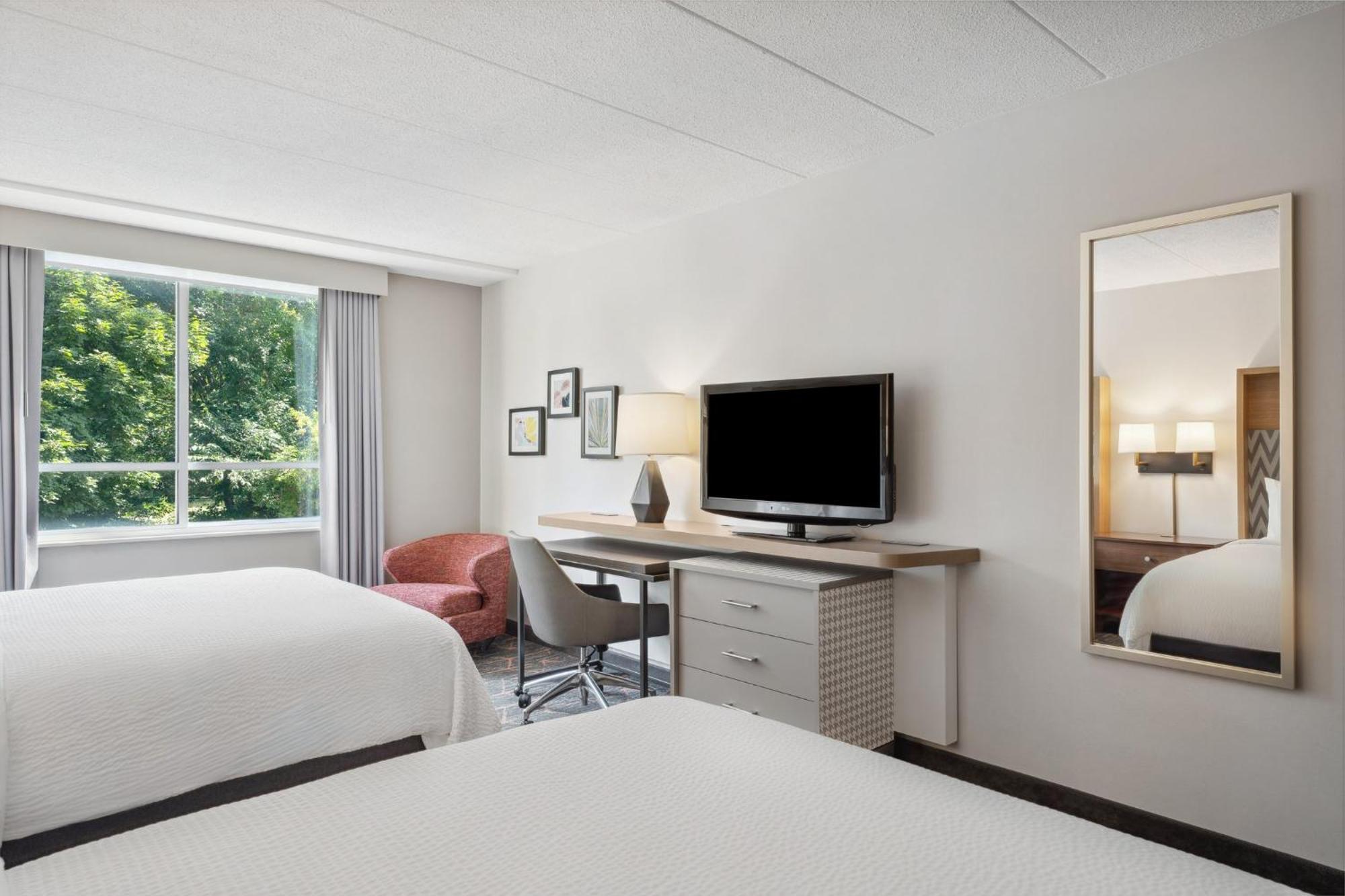 Holiday Inn Portsmouth By Ihg Exterior photo