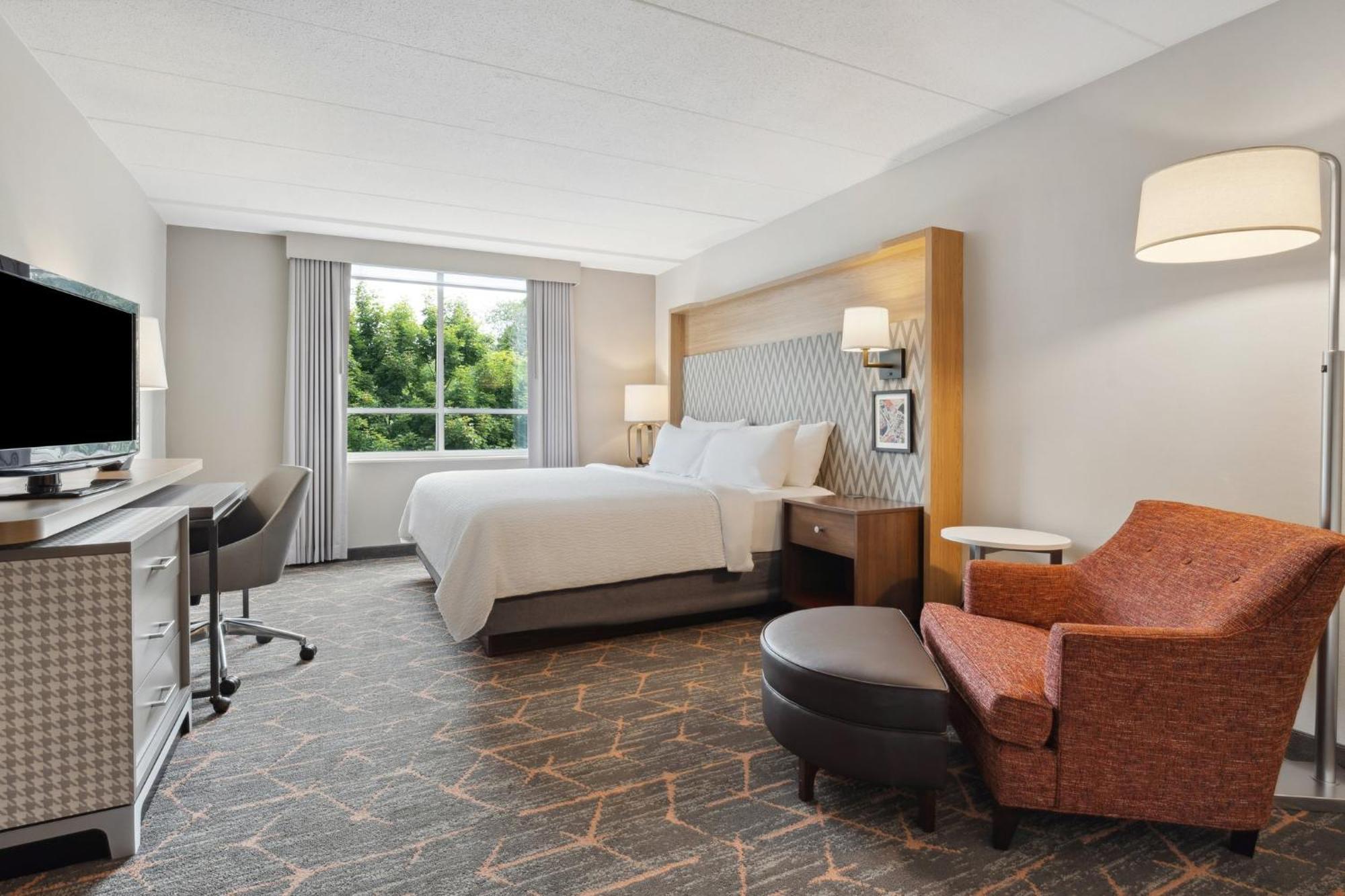 Holiday Inn Portsmouth By Ihg Exterior photo
