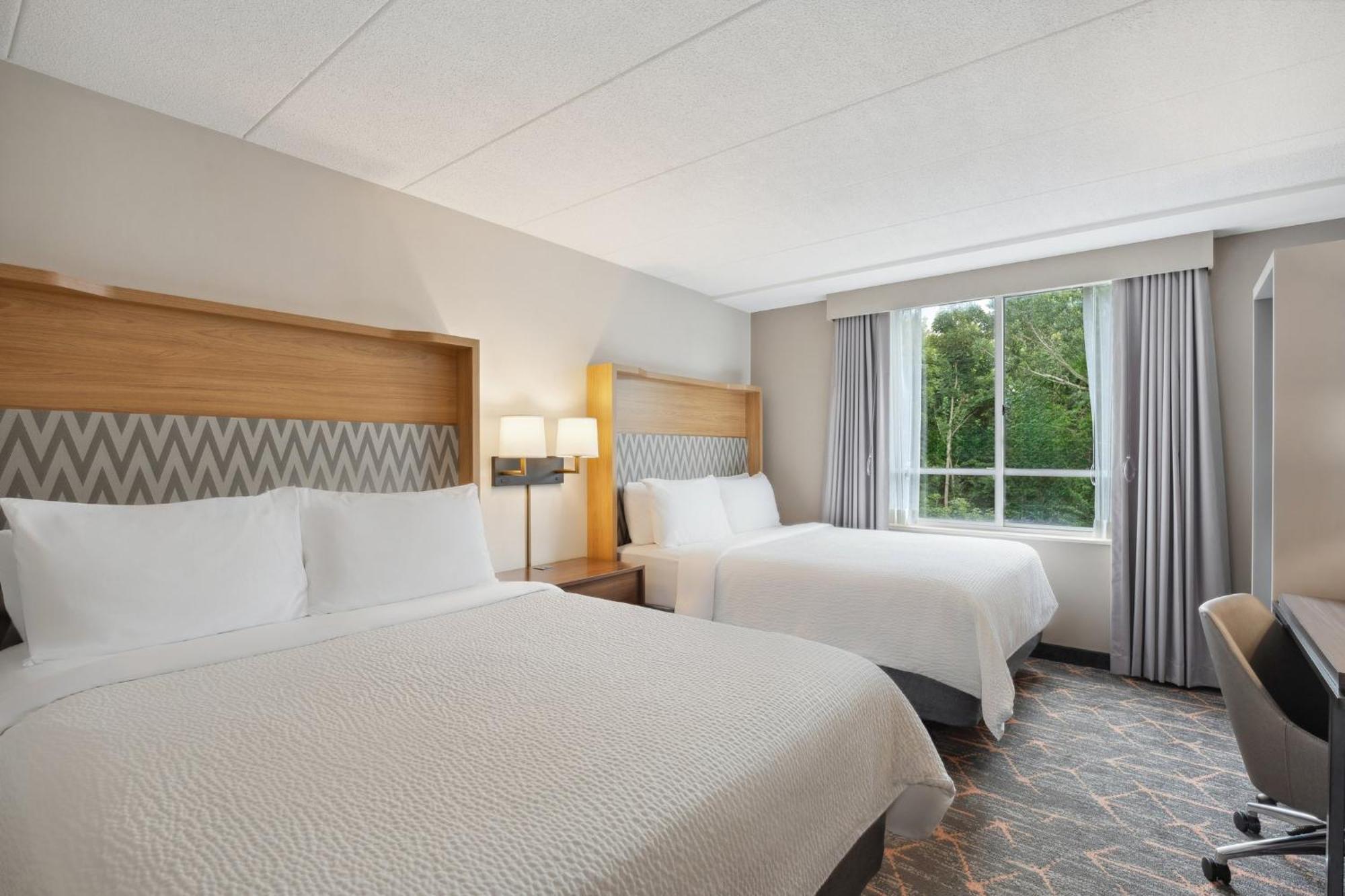 Holiday Inn Portsmouth By Ihg Exterior photo