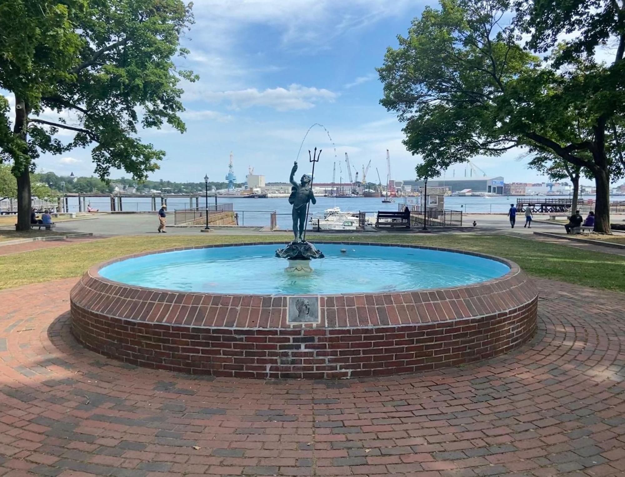 Holiday Inn Portsmouth By Ihg Exterior photo